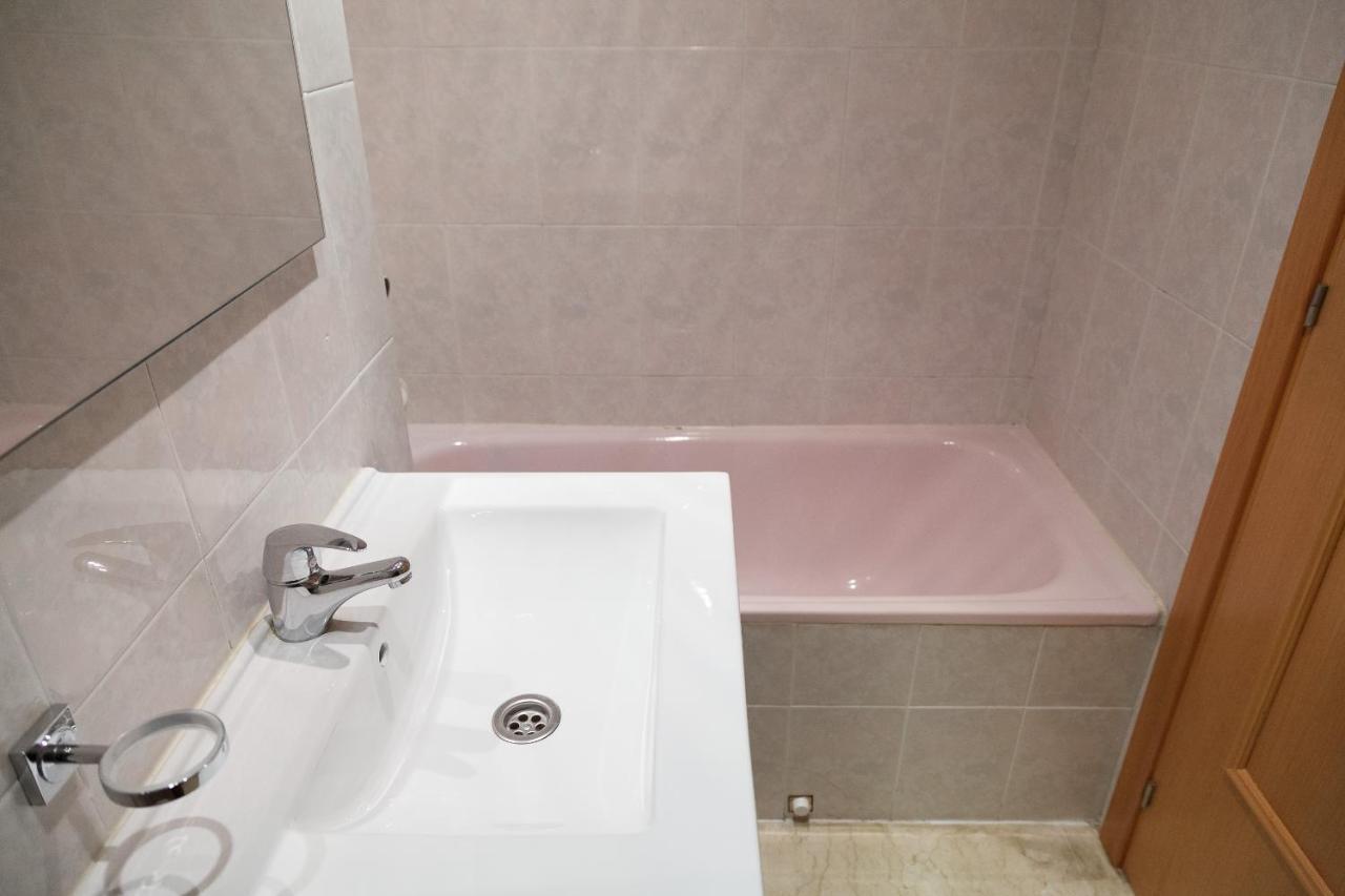 Uhc Aquamarina Apartments La Pineda Exterior foto